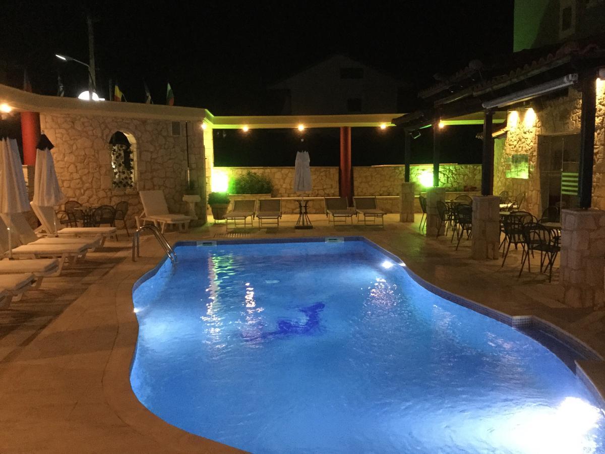 Hotel Venus フォルカ エクステリア 写真